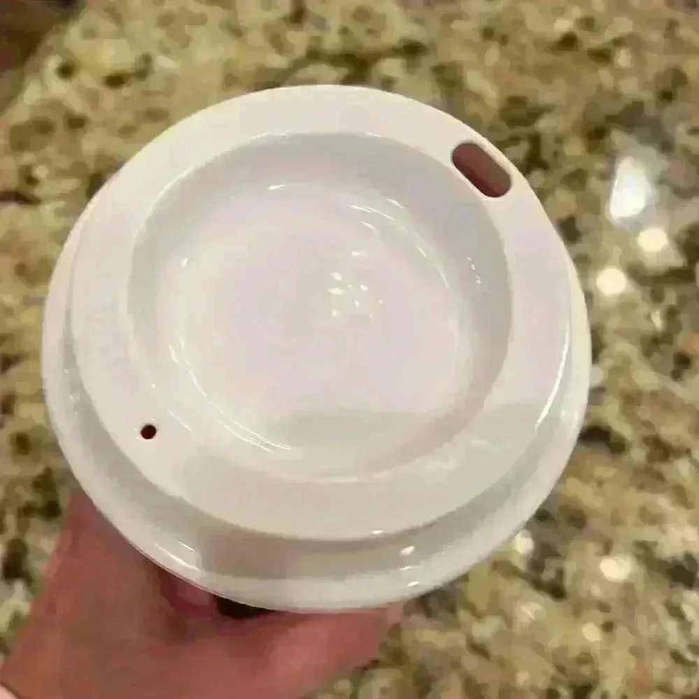 Starbucks cup Red - Picture 3 of 5